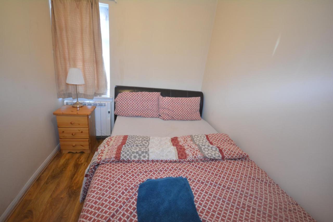 London Deluxe 6 Bedroom House Dagenham Exterior foto