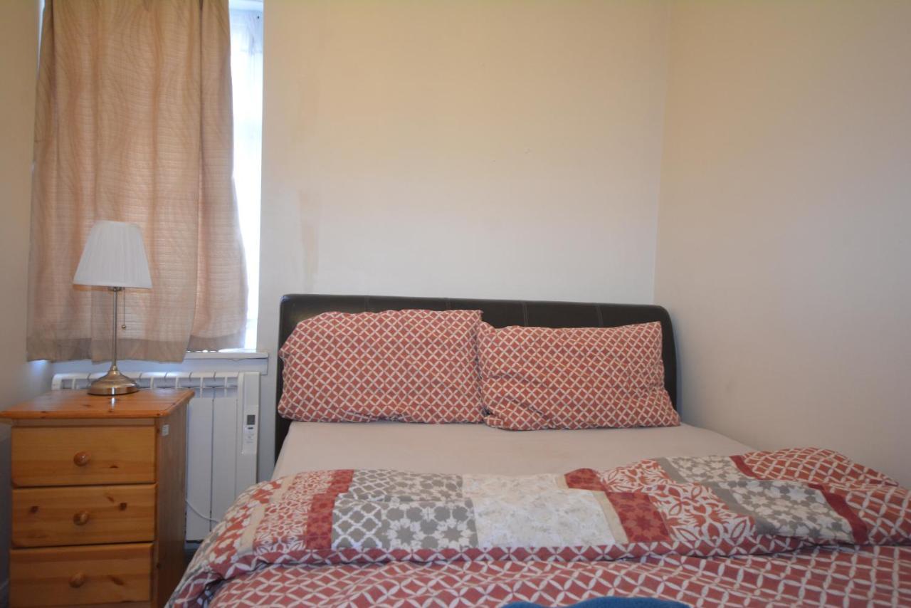 London Deluxe 6 Bedroom House Dagenham Exterior foto